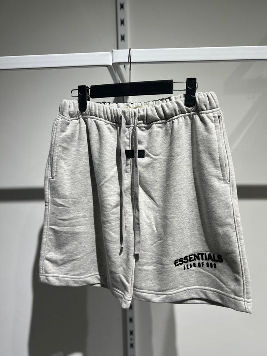 ESSENTIALS premium short
