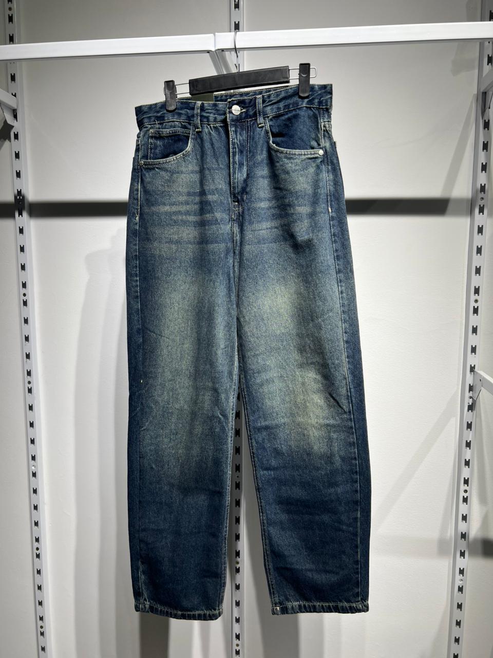 Baggy washed jeans